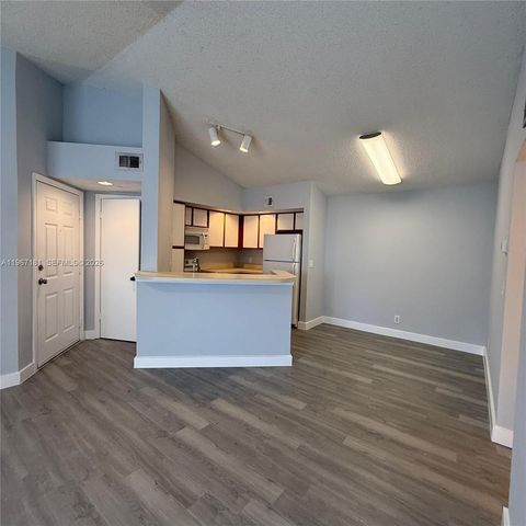 3330 Pinewalk Dr N 1634, Margate, FL 33063