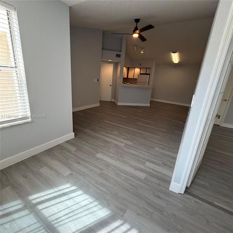 3330 Pinewalk Dr N 1634, Margate, FL 33063