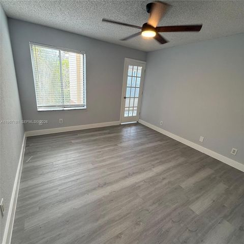 3330 Pinewalk Dr N 1634, Margate, FL 33063