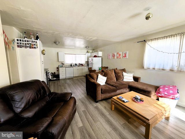 103 WESTERLY PKWY, State College, PA 16801