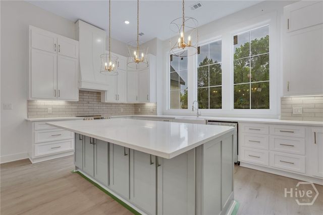 712 Southbridge Boulevard, Savannah, GA 31405