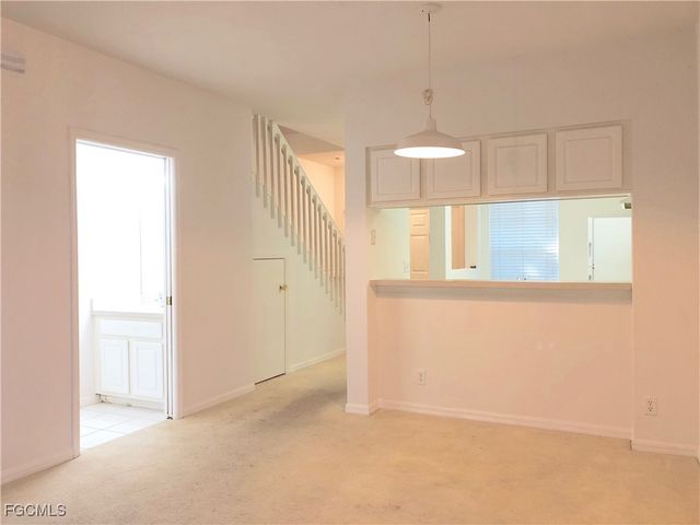 8073 Pacific Beach DR, Fort Myers, FL 33966