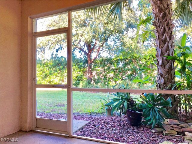 8073 Pacific Beach DR, Fort Myers, FL 33966