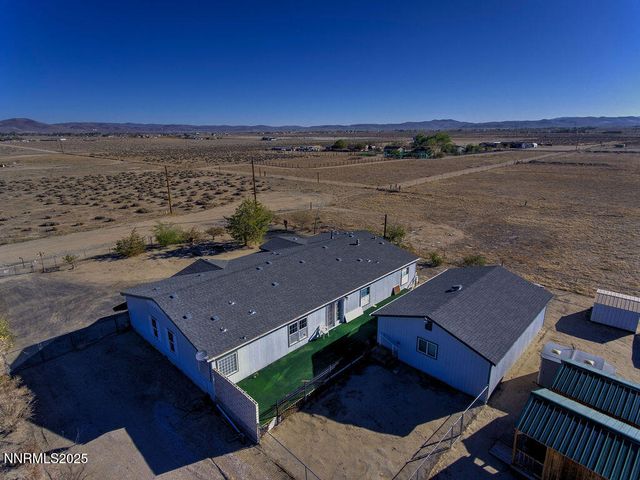 1535 Lincoln Circle, Silver Springs, NV 89429