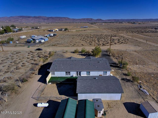 1535 Lincoln Circle, Silver Springs, NV 89429