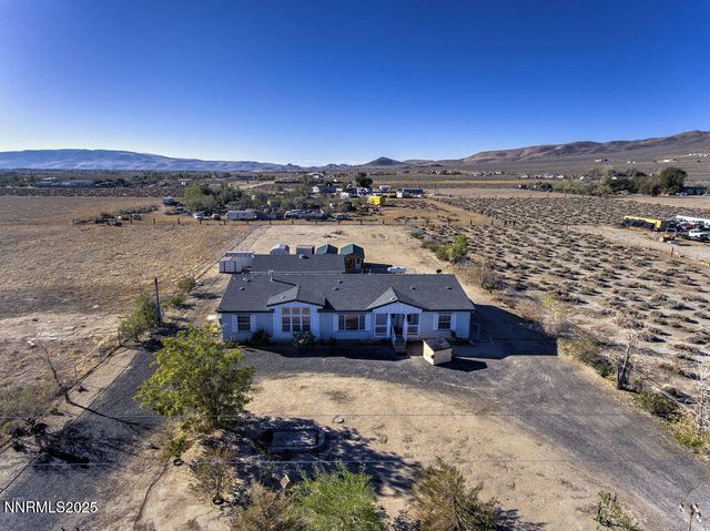 1535 Lincoln Circle, Silver Springs, NV 89429