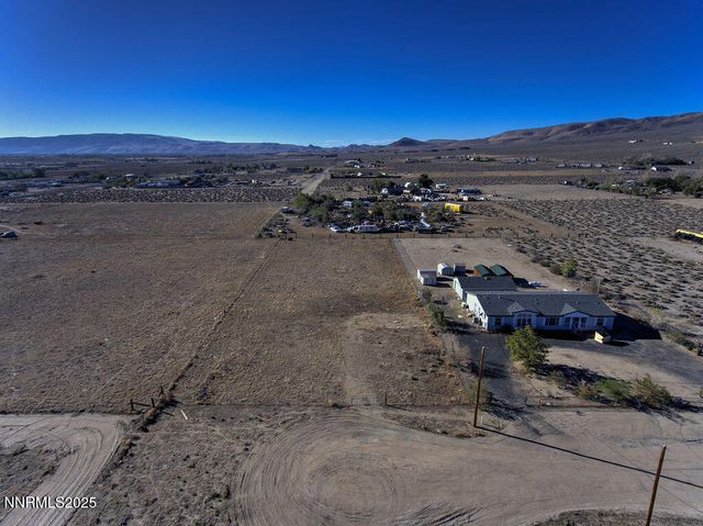 1535 Lincoln Circle, Silver Springs, NV 89429