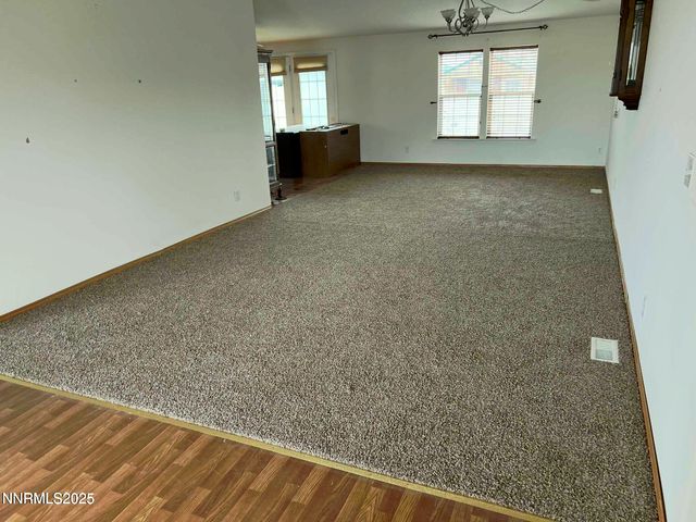 1535 Lincoln Circle, Silver Springs, NV 89429