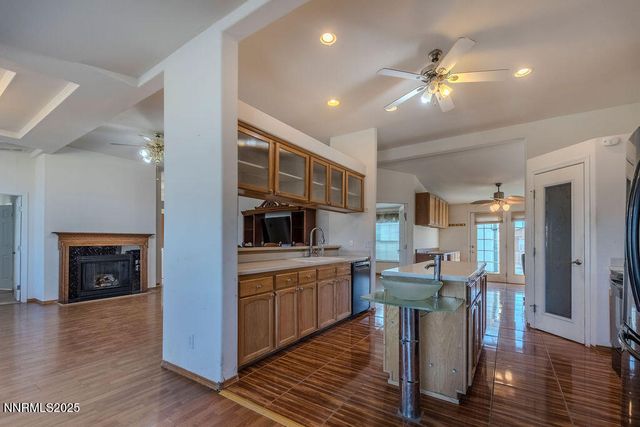 1535 Lincoln Circle, Silver Springs, NV 89429