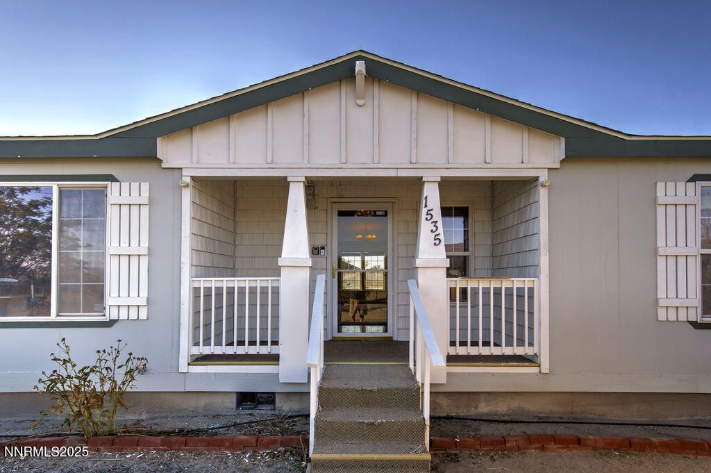 1535 Lincoln Circle, Silver Springs, NV 89429
