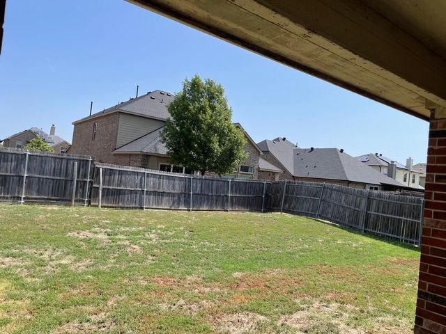 2049 Sunny Side Drive, Little Elm, TX 75068