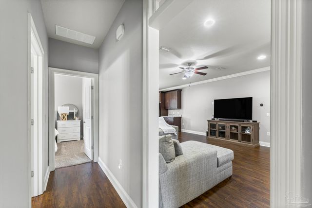 2136 Nina St, Navarre, FL 32566