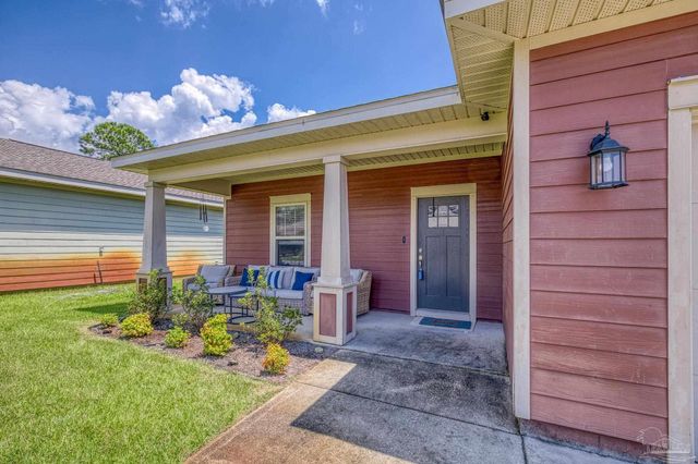 2136 Nina St, Navarre, FL 32566