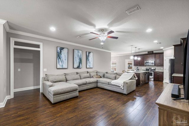 2136 Nina St, Navarre, FL 32566