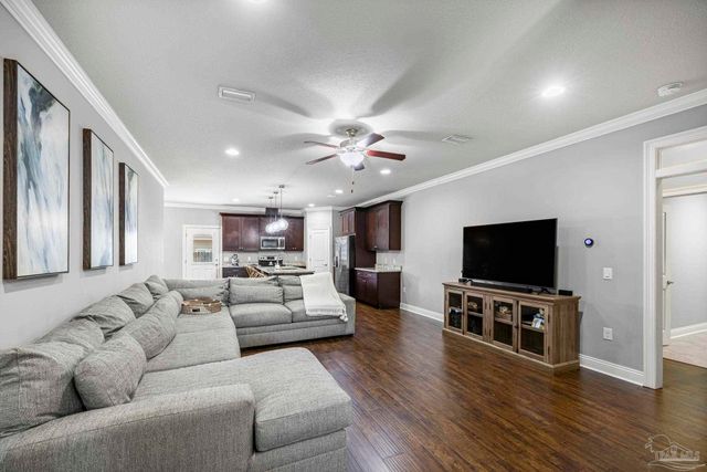 2136 Nina St, Navarre, FL 32566