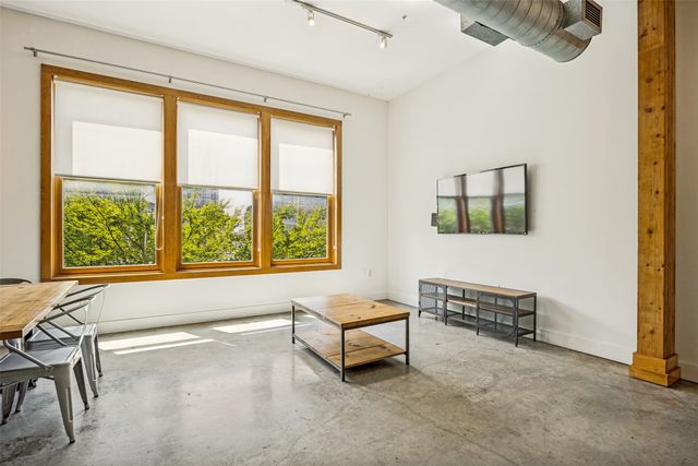 2502 Live Oak Street 228, Dallas, TX 75204
