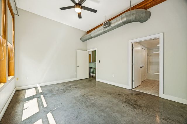 2502 Live Oak Street 228, Dallas, TX 75204