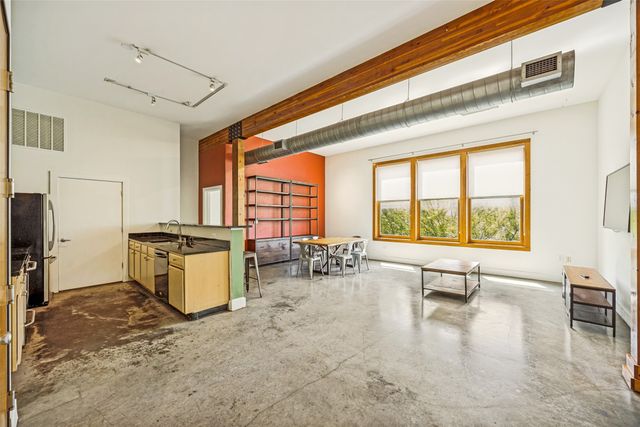 2502 Live Oak Street 228, Dallas, TX 75204
