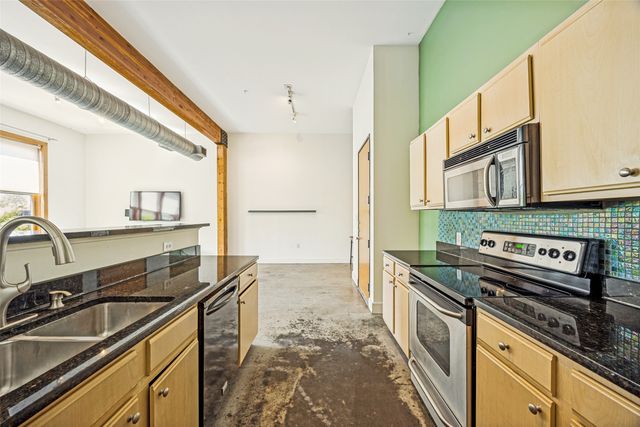 2502 Live Oak Street 228, Dallas, TX 75204