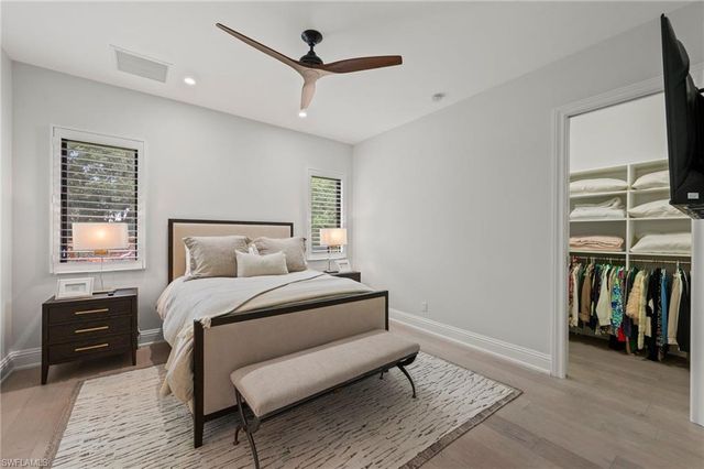 6641 Edgecumbe DR, Naples, FL 34119