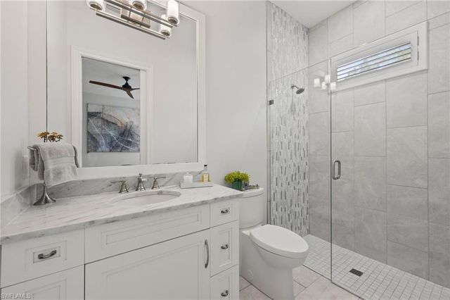 6641 Edgecumbe DR, Naples, FL 34119