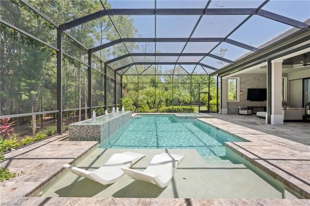 6641 Edgecumbe DR, Naples, FL 34119