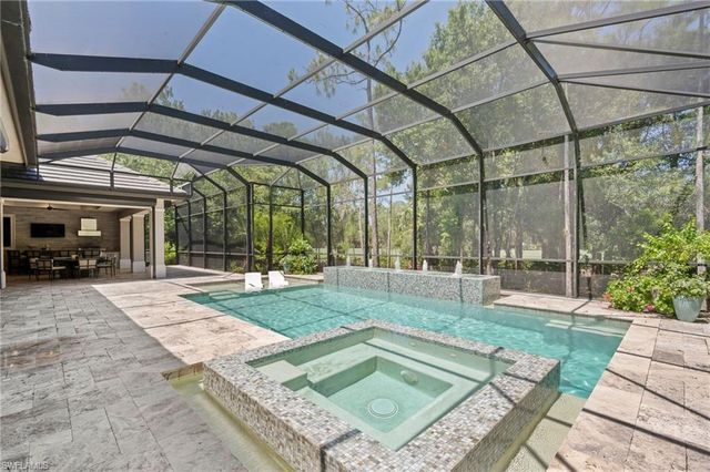 6641 Edgecumbe DR, Naples, FL 34119