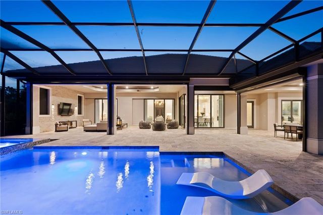 6641 Edgecumbe DR, Naples, FL 34119