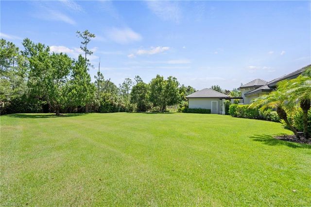 6641 Edgecumbe DR, Naples, FL 34119