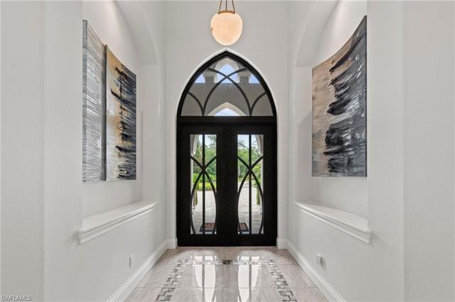 6641 Edgecumbe DR, Naples, FL 34119