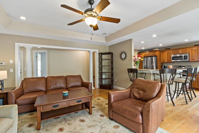 195 Alanita Dr, Taunton, MA 02780