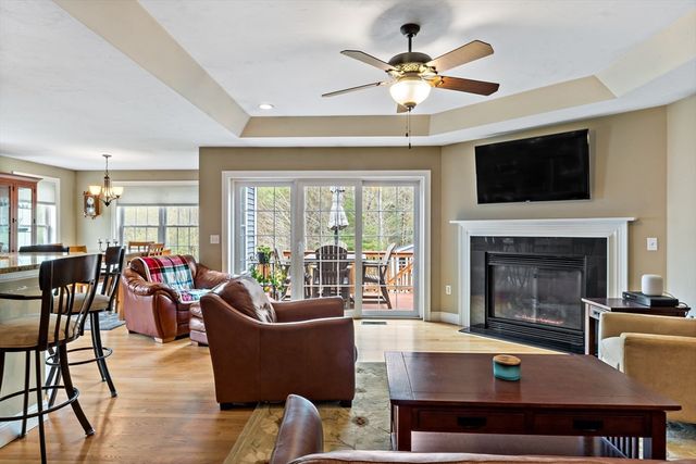 195 Alanita Dr, Taunton, MA 02780