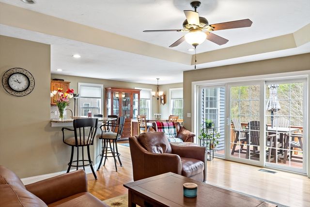 195 Alanita Dr, Taunton, MA 02780