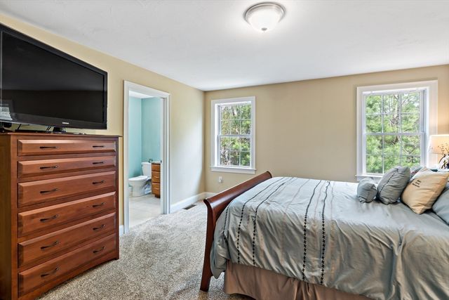 195 Alanita Dr, Taunton, MA 02780