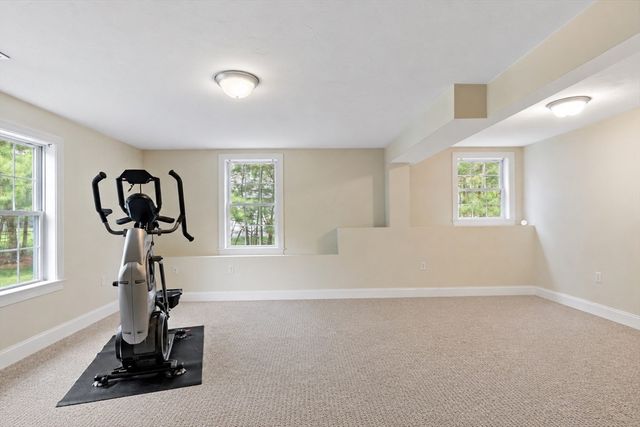 195 Alanita Dr, Taunton, MA 02780