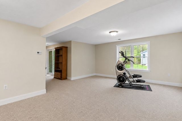 195 Alanita Dr, Taunton, MA 02780