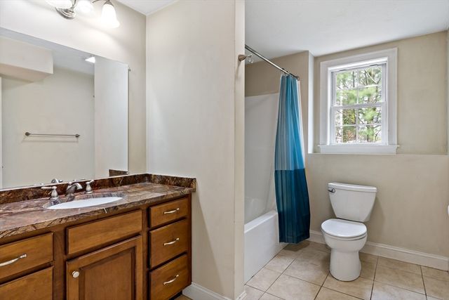 195 Alanita Dr, Taunton, MA 02780