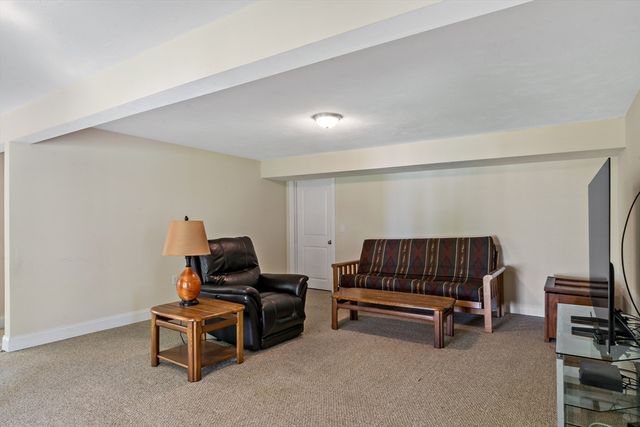 195 Alanita Dr, Taunton, MA 02780
