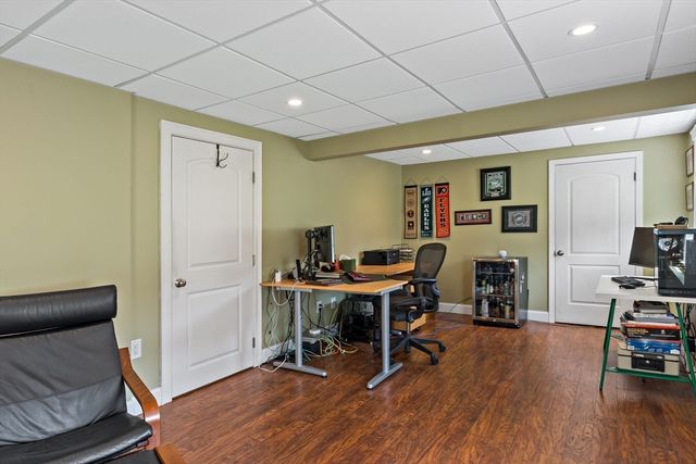 195 Alanita Dr, Taunton, MA 02780