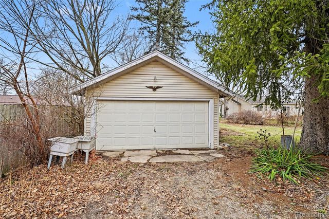 609 Main Street, Fenton, MI 48430