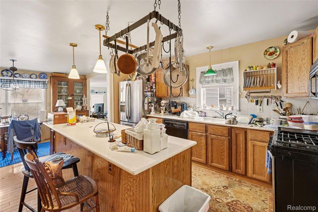 609 Main Street, Fenton, MI 48430