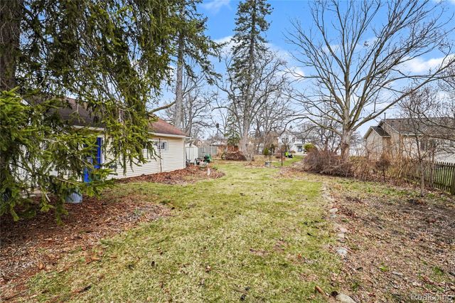 609 Main Street, Fenton, MI 48430