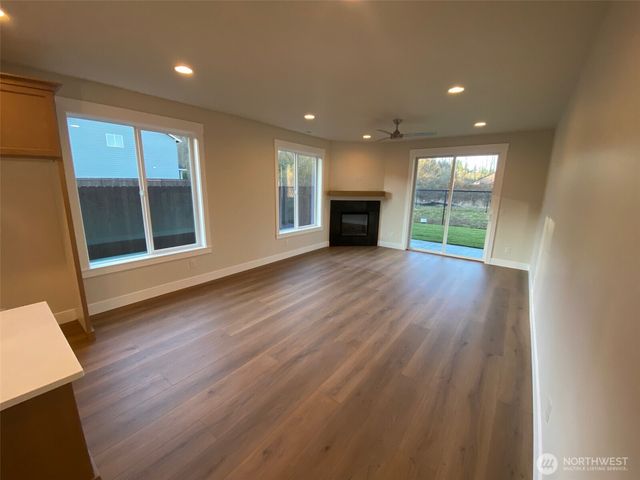 520 Rainbow Way, Kelso, WA 98626