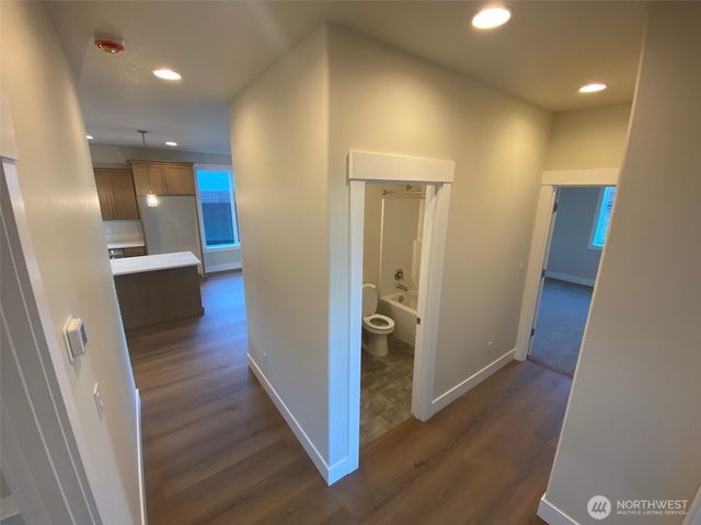 520 Rainbow Way, Kelso, WA 98626