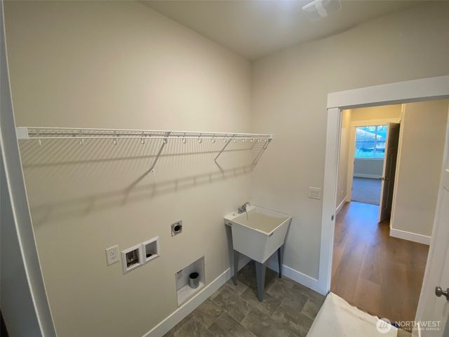 520 Rainbow Way, Kelso, WA 98626