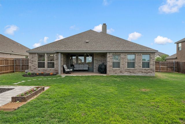 1050 Hesselridge Drive, Hewitt, TX 76643
