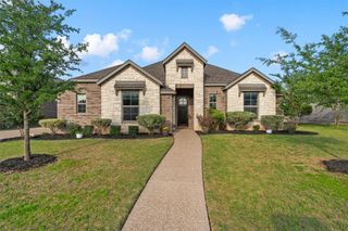 1050 Hesselridge Drive, Hewitt, TX 76643