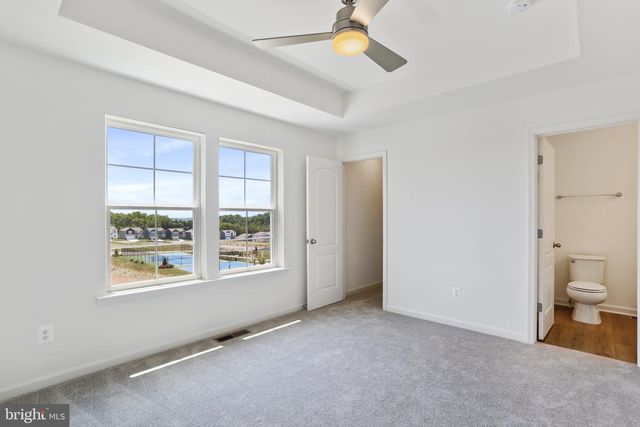 167 CLIFTON MNR, Falling Waters, WV 25419