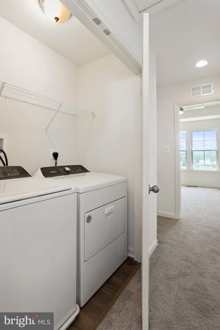 167 CLIFTON MNR, Falling Waters, WV 25419