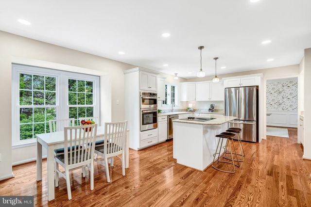 9404 RAVINA CT, Fairfax Station, VA 22039